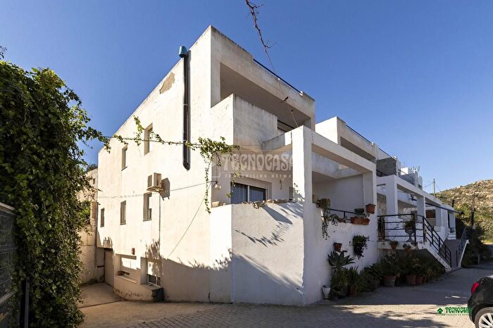 Casas en venta y pisos alquiler - 1
