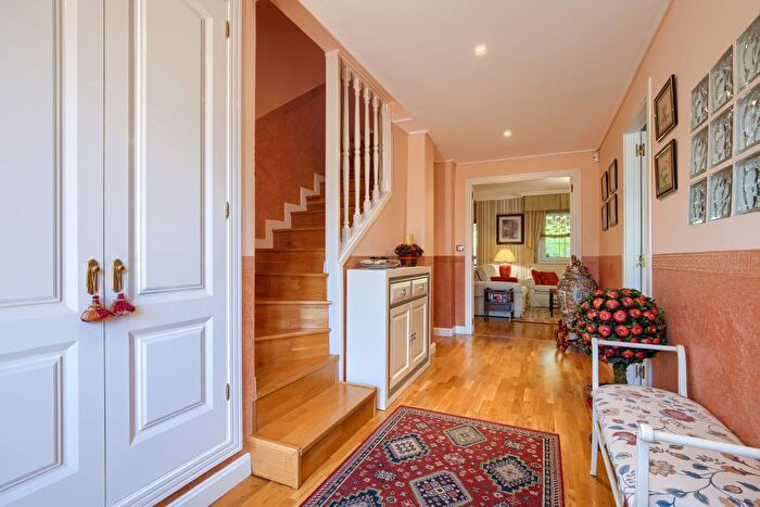 Casa en venta en Val, Alcalá de Henares de 4 habitaciones