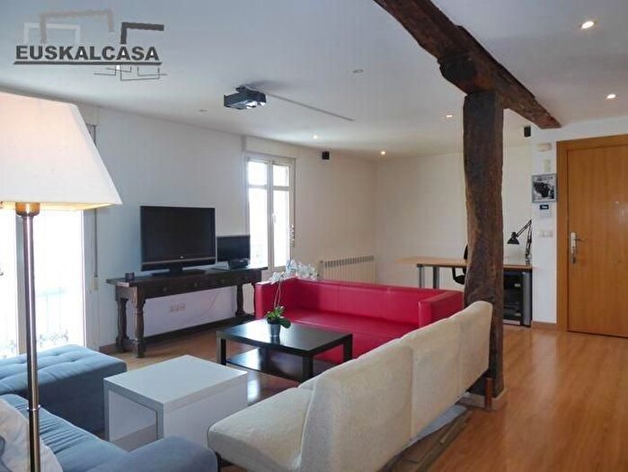 Casas en venta y pisos alquiler - 1