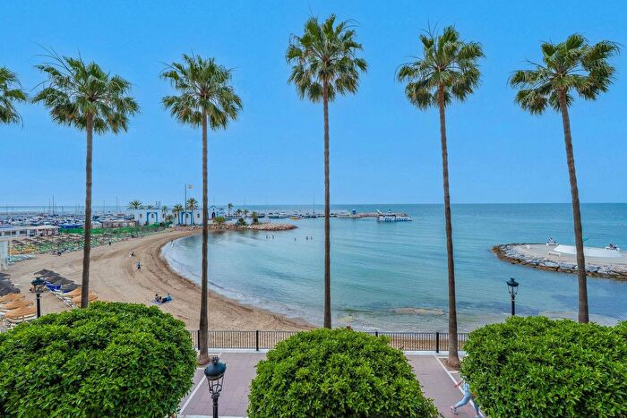 Piso en venta en Nueva Andalucía, Aloha de 3 habitaciones