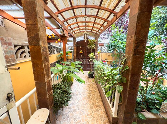 Casas en venta y pisos alquiler - 1
