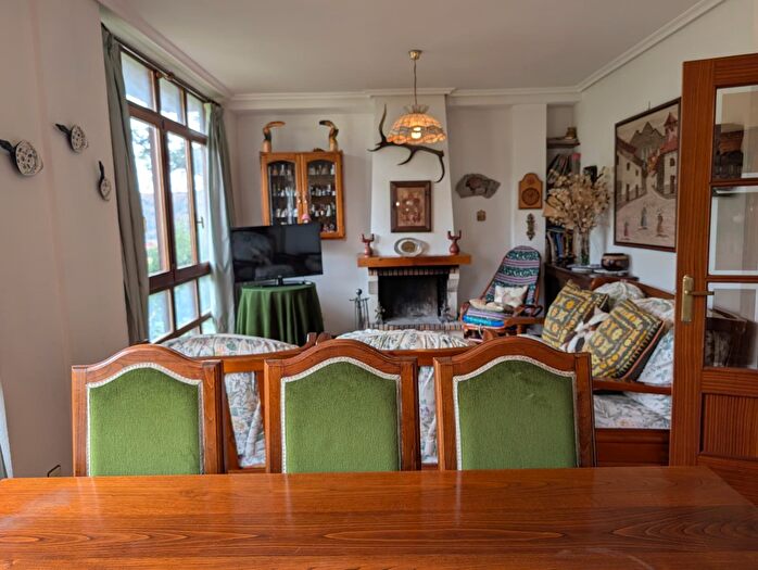 Casas en venta y pisos alquiler - 3