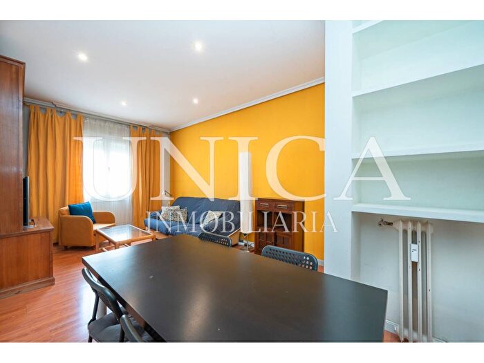 Casas en venta y pisos alquiler - 1