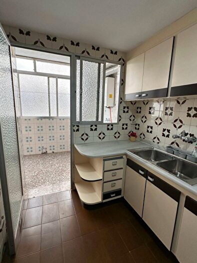 Casas en venta y pisos alquiler - 2