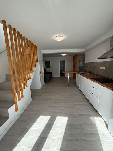 Casas en venta y pisos alquiler - 2