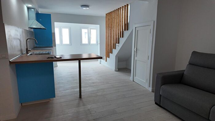 Casas en venta y pisos alquiler - 1