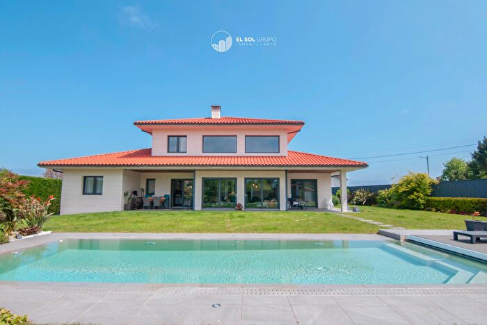 Casa en venta en Tazones Argüero, Villaviciosa de 4 habitaciones