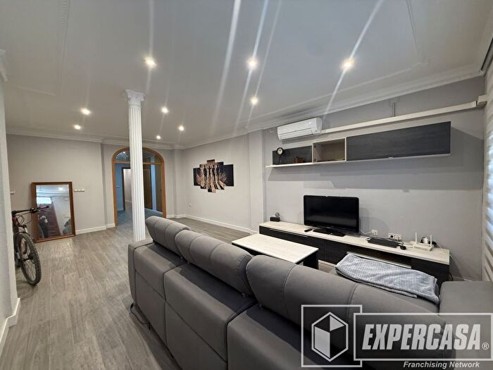 Casas en venta y pisos alquiler - 1