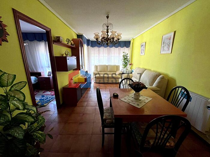 Casas en venta y pisos alquiler - 2