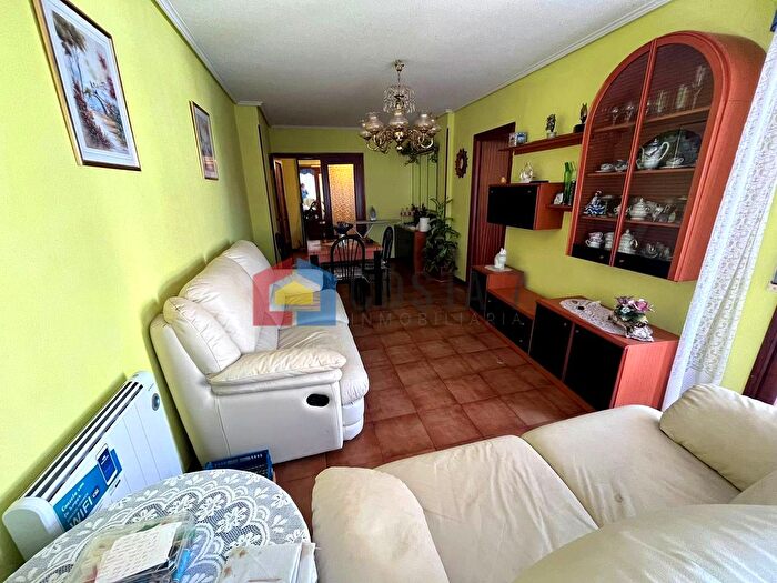 Casas en venta y pisos alquiler - 1