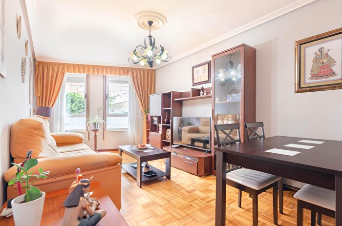 Casas en venta y pisos alquiler - 1