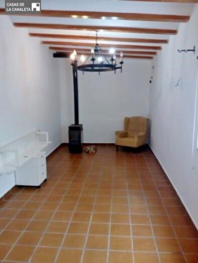 Casas en venta y pisos alquiler - 2