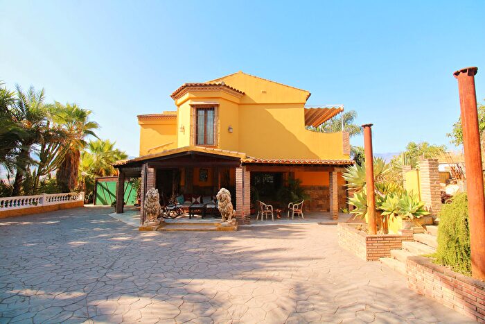 Casa en venta en El Romeral Peñón de Zapata, Alhaurín de la Torre de 5 habitaciones