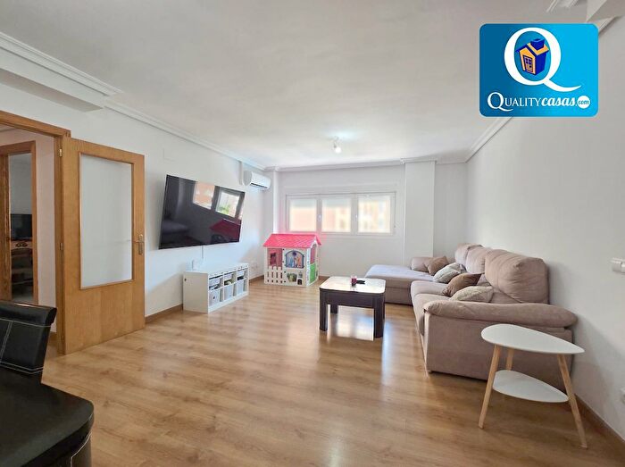 Piso en venta en San Blas, Paus Poligono San Blas de 3 habitaciones