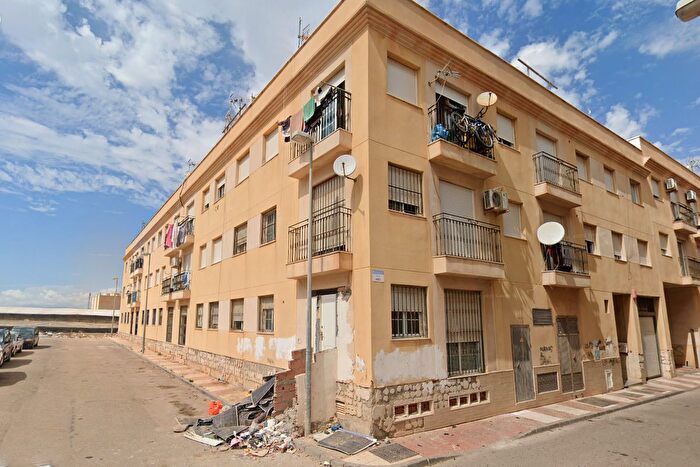 Piso en venta en Roquetas de Mar ciudad, Carretera Mojonera Cortijos de Marín de 3 habitaciones