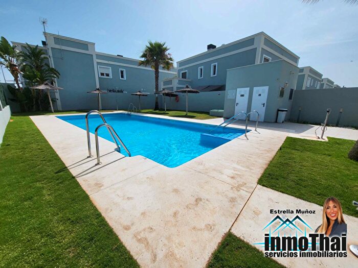 Casa en venta en Caballero Bonald San José Obrero Guadalcacín, Jerez de la Frontera de 3 habitaciones