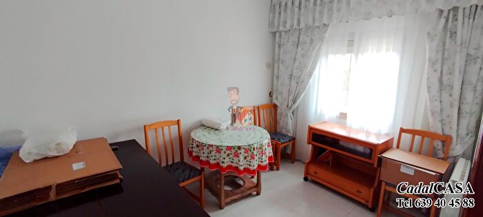 Casas en venta y pisos alquiler - 3