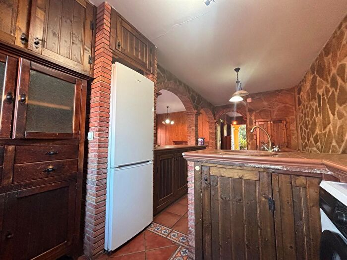 Casas en venta y pisos alquiler - 3