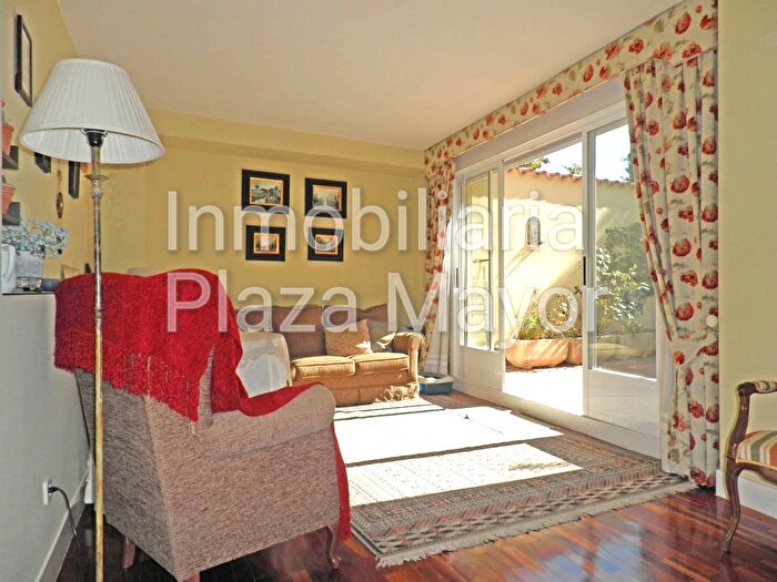 Casas en venta y pisos alquiler - 1