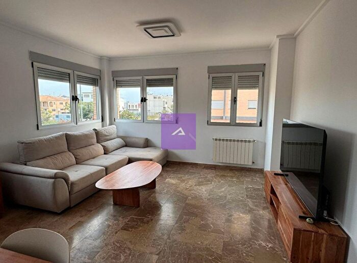 Casas en venta y pisos alquiler - 2