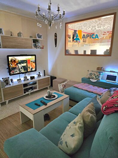 Casas en venta y pisos alquiler - 1
