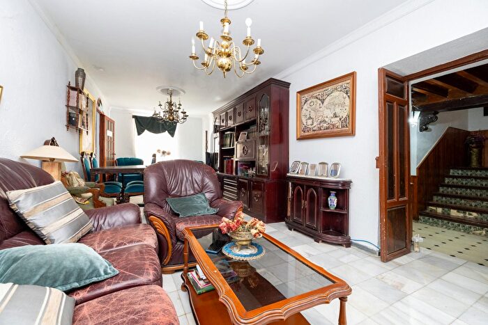 Casas en venta y pisos alquiler - 2
