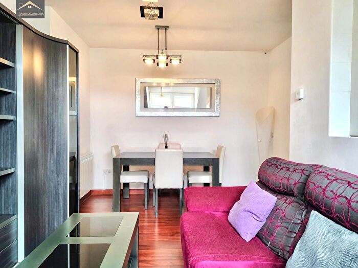 Casas en venta y pisos alquiler - 1
