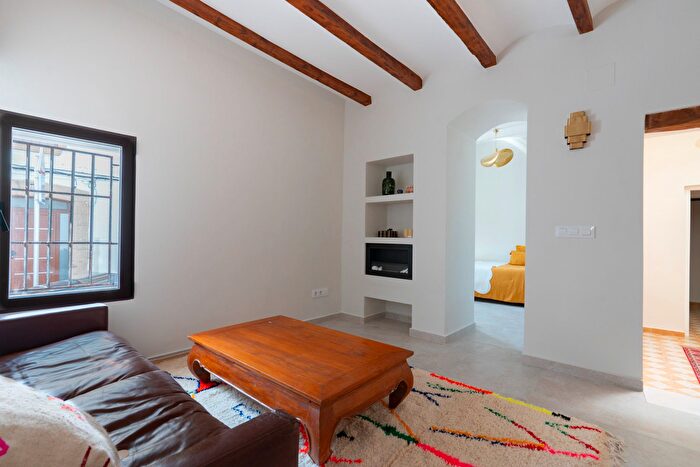 Casas en venta y pisos alquiler - 2