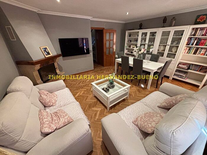 Casas en venta y pisos alquiler - 1