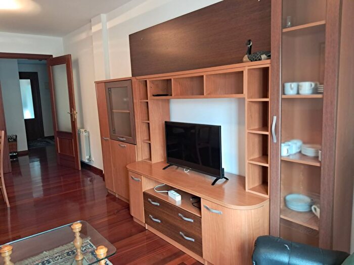 Casas en venta y pisos alquiler - 3