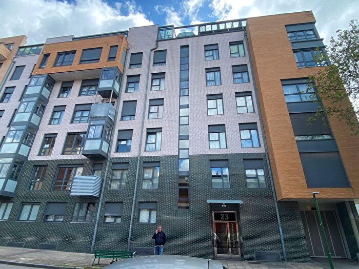 Casas en venta y pisos alquiler - 1