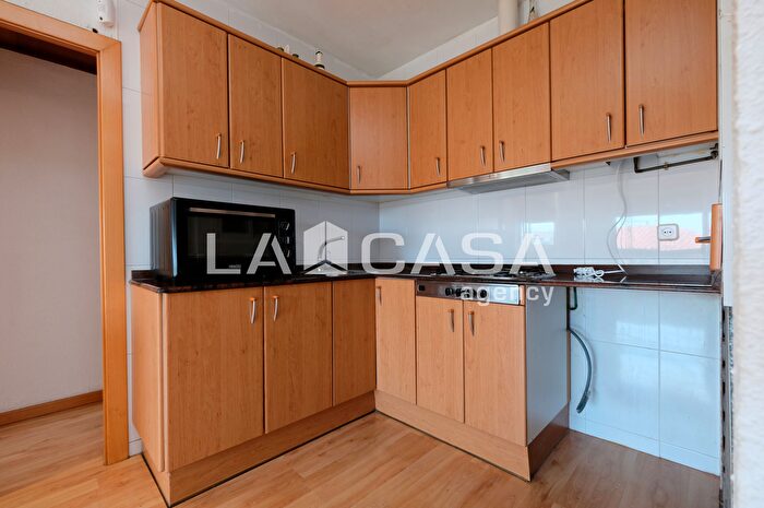 Casas en venta y pisos alquiler - 2