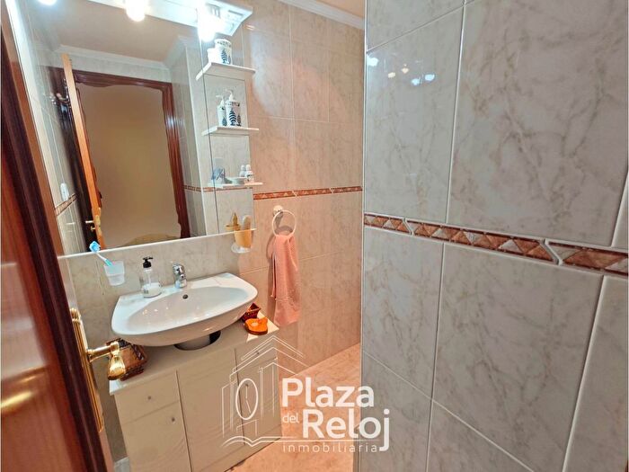 Casas en venta y pisos alquiler - 3