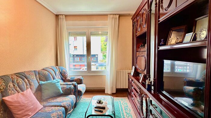 Casas en venta y pisos alquiler - 1