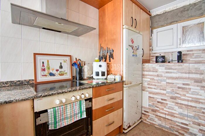 Casas en venta y pisos alquiler - 3