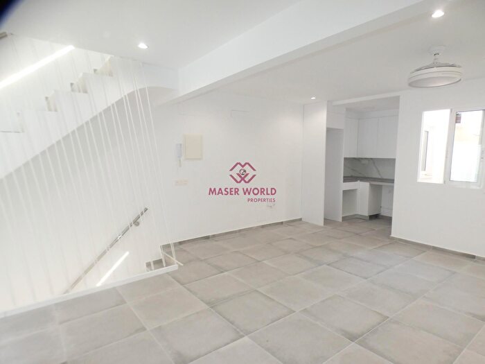 Casas en venta y pisos alquiler - 1