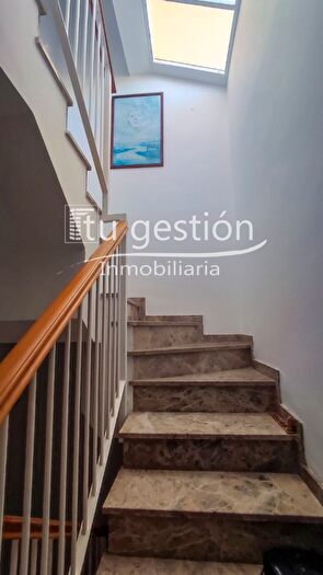 Casas en venta y pisos alquiler - 3