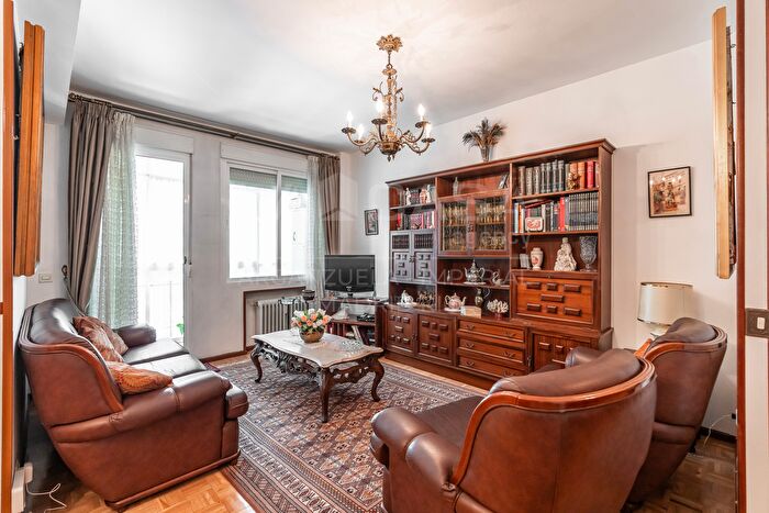 Piso en venta en Arganzuela, Imperial de 3 habitaciones