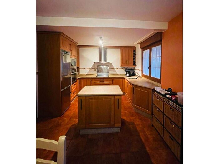 Casas en venta y pisos alquiler - 2