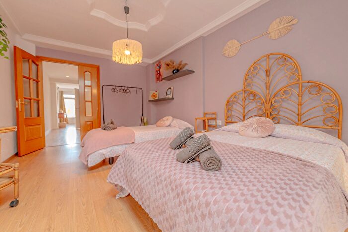Casas en venta y pisos alquiler - 2
