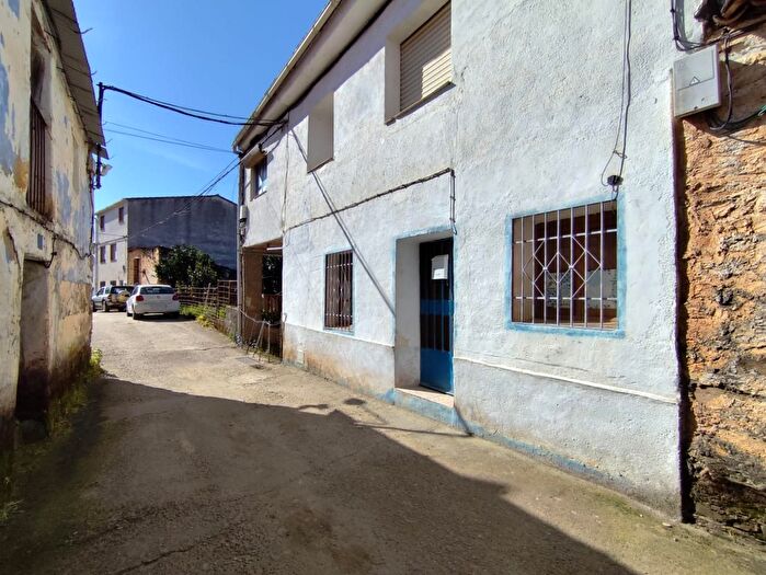 Casas en venta y pisos alquiler - 2