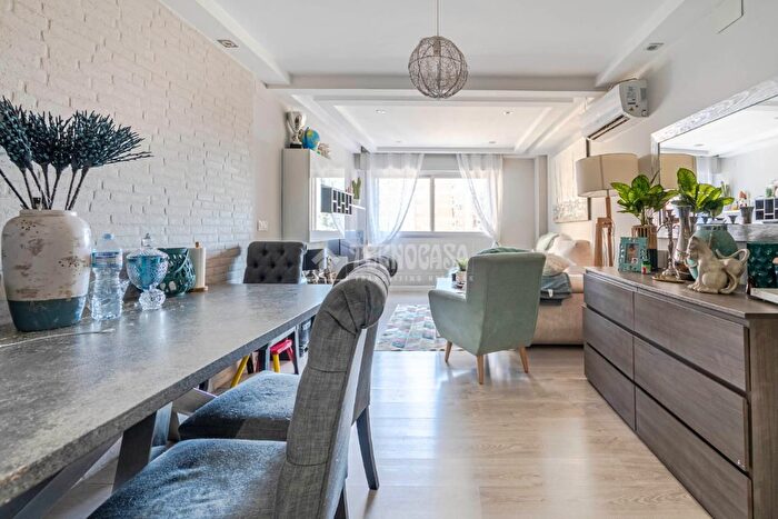 Casas en venta y pisos alquiler - 1