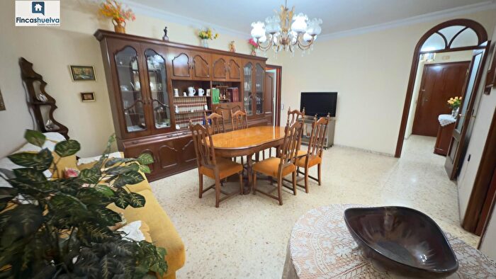 Piso en venta en Centro, Huelva Capital de 4 habitaciones