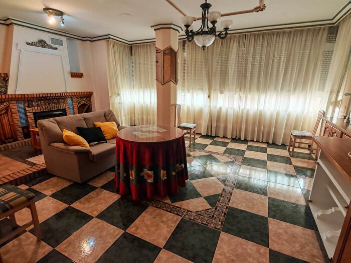 Casas en venta y pisos alquiler - 1