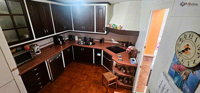 Casas en venta y pisos alquiler - 3