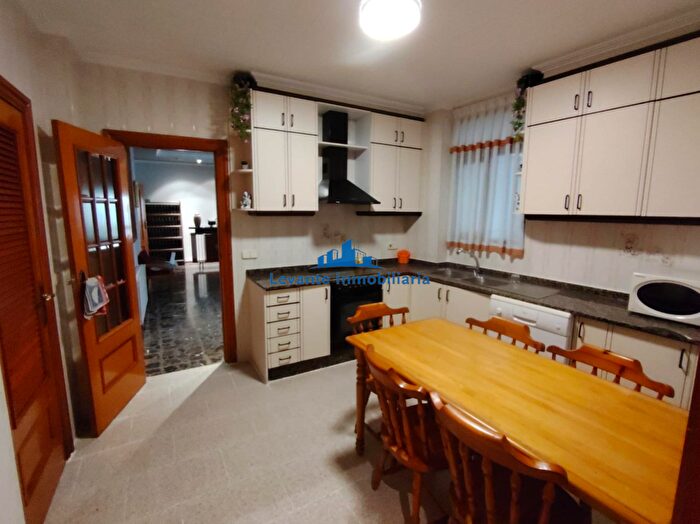 Casas en venta y pisos alquiler - 1