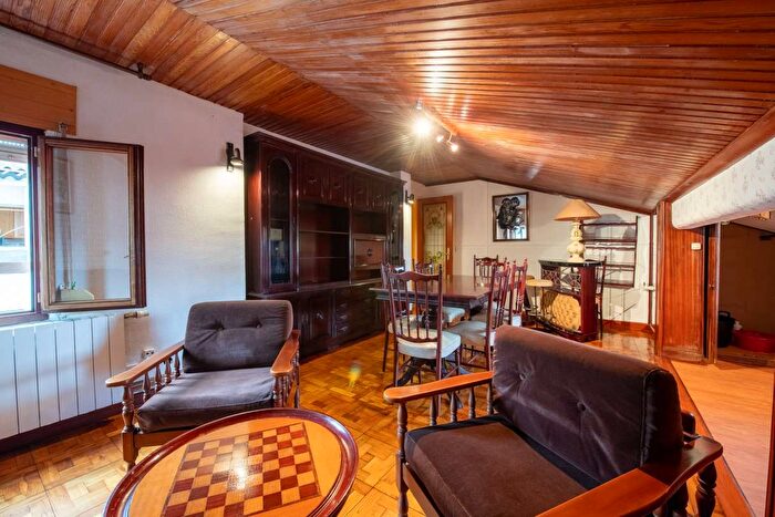 Casas en venta y pisos alquiler - 1