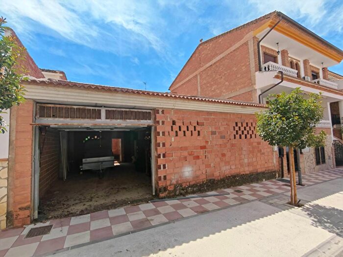 Casa en venta en Villanueva Mesía, Granada de 3 habitaciones
