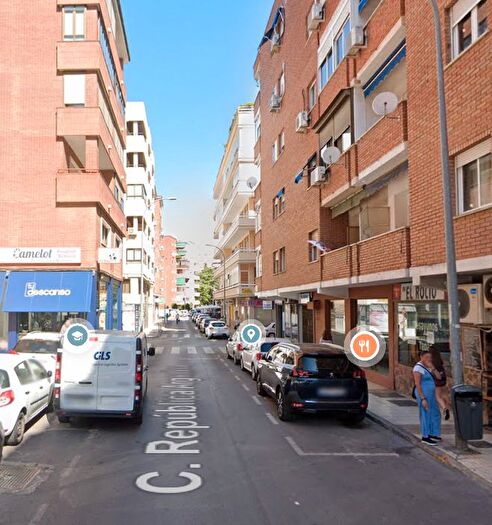 Casas en venta y pisos alquiler - 1