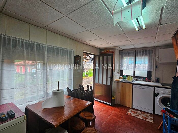 Casas en venta y pisos alquiler - 2